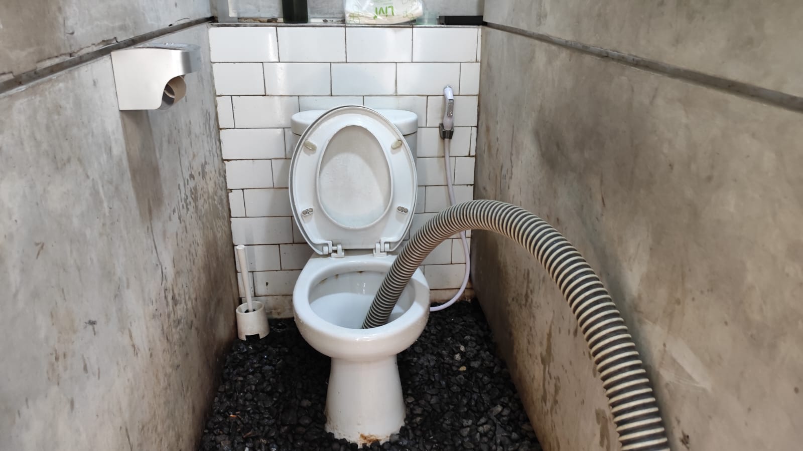 Apakah Jasa Sedot WC Terbaik Bisa Mengatasi Limbah Restoran? width=